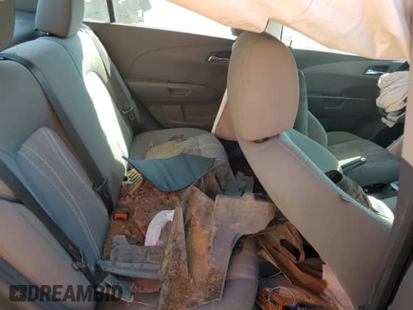 ✅ 2018 Chevrolet Sonic LT • VIN: 1G1JD5SH4J4139835 • Lot: 84706765. Listed on Copart with 131,515 mi. Free auction sales archive from the USA and detailed vehicle history report at DreamBid. Image 10.