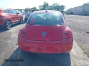 ✅ 2014 Volkswagen Beetle 2.0L TDI w/Sun/Sound/Nav • VIN: 3VWJL7AT6EM634671 • Лот: 42921278. Опубликован ранее на IAAI с пробегом 48 985 миль. Бесплатный доступ к архиву аукционных продаж из США и подробный отчёт об истории автомобиля на DreamBid. Изображение 17.