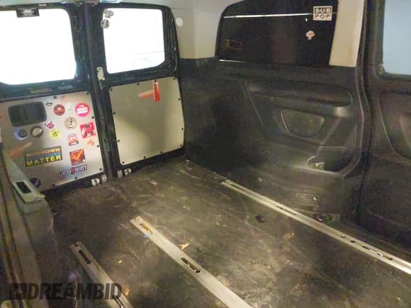 ✅ 2018 Mercedes-Benz Metris Passenger • VIN: WD4PG2EE5J3382381 • Lot: 43671179. Listed on IAAI with 150,657 mi. Free auction sales archive from the USA and detailed vehicle history report at DreamBid. Image 8.