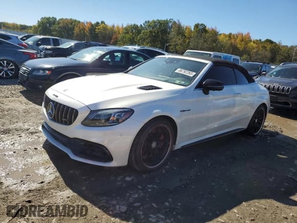 ✅ 2019 Mercedes-Benz C 63 S AMG • VIN: WDDWK8HB5KF862855 • Lot: 86792265. Wystawiony na Copart z przebiegiem 28 586 mil. Bezpłatny archiwum sprzedaży aukcyjnych z USA i szczegółowy raport historii pojazdu na DreamBid. Zdjęcie 1.