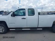 ✅ 2009 Chevrolet Silverado 2500HD Work Truck • VIN: 1GCHC49K79E156509 • Lot: 42566650. Wystawiony na IAAI z przebiegiem 218 736 mil. Bezpłatny archiwum sprzedaży aukcyjnych z USA i szczegółowy raport historii pojazdu na DreamBid. Zdjęcie 14.