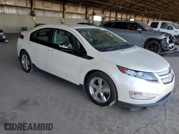 ✅ 2013 Chevrolet Volt • VIN: 1G1RD6E46DU112450 • Lot: 57295394. Wystawiony na Copart z przebiegiem 63 422 mil. Bezpłatny archiwum sprzedaży aukcyjnych z USA i szczegółowy raport historii pojazdu na DreamBid. Zdjęcie 4.