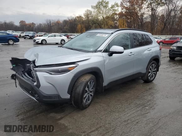 ✅ 2024 Toyota Corolla Cross XLE • VIN: 7MUDAABG9RV118725 • Лот: 91638275. Опубликован ранее на Copart с пробегом 16 895 миль. Бесплатный доступ к архиву аукционных продаж из США и подробный отчёт об истории автомобиля на DreamBid. Изображение 1.