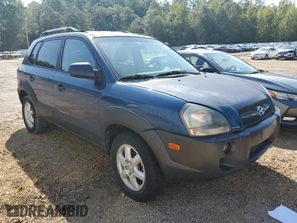 2005 Hyundai Tucson GLS z VIN KM8JN12DX5U052209, wystawiony jako Copart lot #78738093 z przebiegiem 130 287 mil mil oraz Nie do naprawy • Non repairable. Historia ofert i sprzedaży dostępna na DreamBid. Obrazek 4.