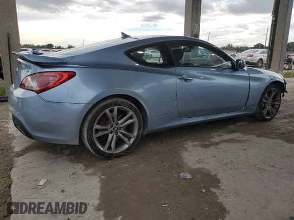 ✅ 2010 Hyundai Genesis Coupe Grand Touring • VIN: KMHHU6KH2AU020592 • Lot: 71798105. Listed on Copart with 55,299 mi. Free auction sales archive from the USA and detailed vehicle history report at DreamBid. Image 3.