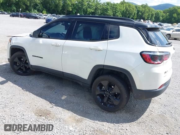 ✅ 2021 Jeep Compass Latitude • VIN: 3C4NJDBB7MT586620 • Lot: 42419068. Listed on IAAI with 61,094 mi. Free auction sales archive from the USA and detailed vehicle history report at DreamBid. Image 3.