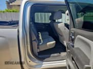 ✅ 2018 Chevrolet Silverado 1500 Custom • VIN: 3GCPCPEC6JG188408 • Лот: 52579595. Опубликован ранее на Copart с пробегом 74 895 миль. Бесплатный доступ к архиву аукционных продаж из США и подробный отчёт об истории автомобиля на DreamBid. Изображение 6.