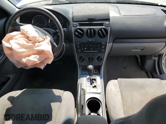 ✅ 2008 Mazda 6 i Sport VE • VIN: 1YVHP80C685M07272 • Лот: 71310455. Опубликован ранее на Copart с пробегом 219 194 миль. Бесплатный доступ к архиву аукционных продаж из США и подробный отчёт об истории автомобиля на DreamBid. Изображение 8.