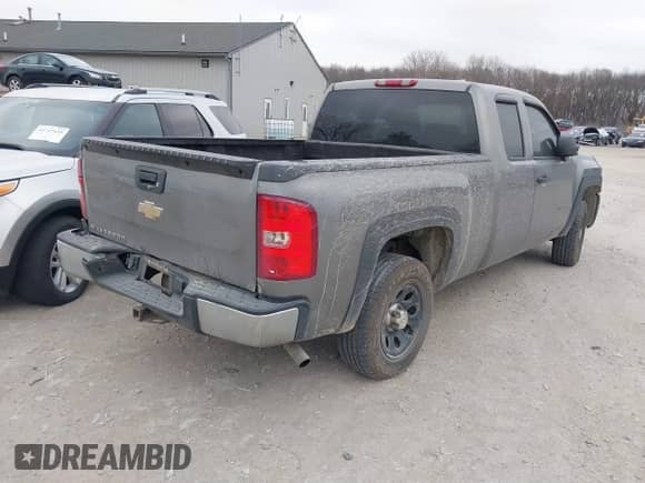 2008 Chevrolet Silverado 1500 Work Truck with VIN 1GCEC19X88Z192472, listed as a IAAI auction lot 41750884 with 191,650 mi miles and . Bid and sale history available at DreamBid. Image 4.