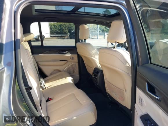 ✅ 2022 Jeep Grand Cherokee • VIN: 1C4RJYB63N8760372 • Lot: 41521696. Listed on IAAI with 32,416 mi. Free auction sales archive from the USA and detailed vehicle history report at DreamBid. Image 8.