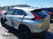 ✅ 2022 Mitsubishi Eclipse Cross LE • VIN: JA4ATVAAXNZ053821 • Lot: 41674845. Wystawiony na IAAI z przebiegiem 81 340 mil. Bezpłatny archiwum sprzedaży aukcyjnych z USA i szczegółowy raport historii pojazdu na DreamBid. Zdjęcie 3.
