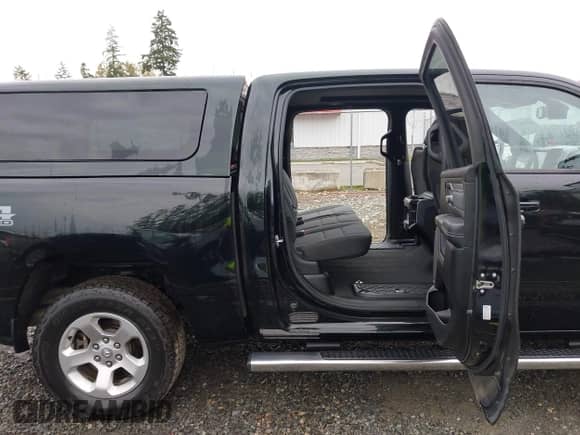 2019 Ram 1500 Big Horn с VIN 1C6SRFFT1KN681558, выставлен на аукционе IAAI как лот 43560371 с пробегом 42 353 миль миль и . История ставок и продаж доступна на DreamBid. Изображение 8.