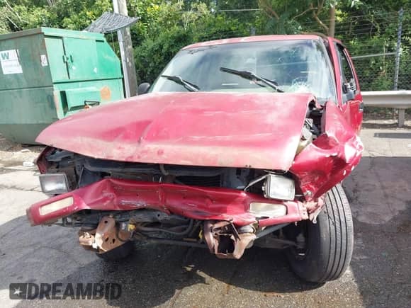 1997 Chevrolet S-10 LS with VIN 1GCCS19X5V8165256, listed as a IAAI auction lot 42740309 with 252,200 mi miles and . Bid and sale history available at DreamBid. Image 12.