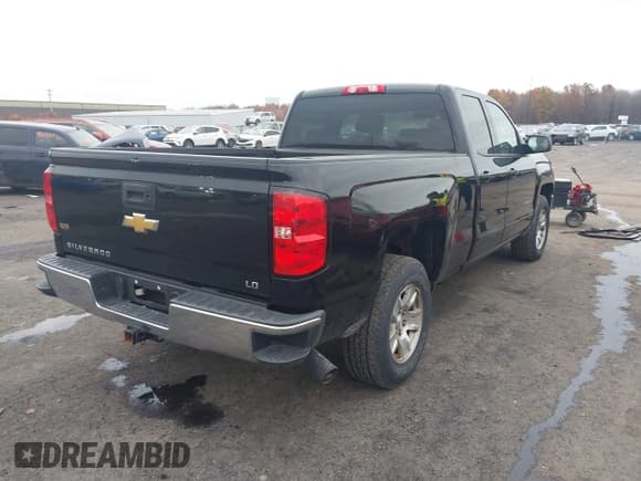 ✅ 2019 Chevrolet Silverado 1500 LT • VIN: 2GCRCPEC8K1112403 • Лот: 43682953. Опубликован ранее на IAAI с пробегом 127 946 миль. Бесплатный доступ к архиву аукционных продаж из США и подробный отчёт об истории автомобиля на DreamBid. Изображение 4.
