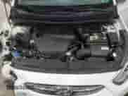 2017 Hyundai Accent SE z VIN KMHCT4AE2HU286178, wystawiony jako Copart lot #81285335 z przebiegiem 109 228 mil mil oraz Czysty tytuł • Clean title. Historia ofert i sprzedaży dostępna na DreamBid. Obrazek 11.