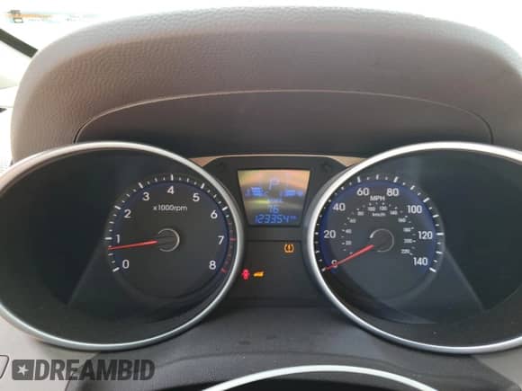 2014 Hyundai Tucson GLS z VIN KM8JT3AF8EU942177, wystawiony jako Copart lot #67884284 z przebiegiem 123 354 mil mil oraz Szkoda całkowita • Salvage title. Historia ofert i sprzedaży dostępna na DreamBid. Obrazek 9.