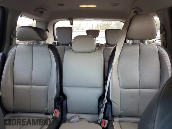 ✅ 2016 Kia Sedona EX • VIN: KNDMC5C13G6155868 • Лот: 86872705. Опубликован ранее на Copart с пробегом 134 599 миль. Бесплатный доступ к архиву аукционных продаж из США и подробный отчёт об истории автомобиля на DreamBid. Изображение 10.