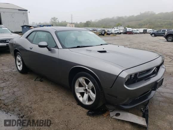 2011 Dodge Challenger R/T z VIN 2B3CJ5DT5BH590837, wystawiony jako Copart lot #72770514 z przebiegiem 226 167 mil mil oraz Szkoda całkowita • Salvage title. Historia ofert i sprzedaży dostępna na DreamBid. Obrazek 4.