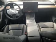 ✅ 2022 Tesla Model Y Long Range • VIN: 7SAYGDEE0NF532502 • Lot: 54683555. Wystawiony na Copart z przebiegiem 44 359 mil. Bezpłatny archiwum sprzedaży aukcyjnych z USA i szczegółowy raport historii pojazdu na DreamBid. Zdjęcie 8.