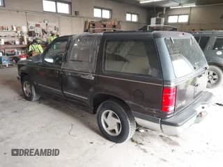 ✅ 1993 Ford Explorer Eddie Bauer • VIN: 1FMDU32X3PUB33030 • Lot: 41764122. Listed on IAAI with 48,097 mi. Free auction sales archive from the USA and detailed vehicle history report at DreamBid. Image 3.
