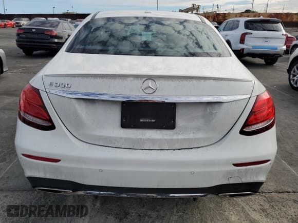✅ 2017 Mercedes-Benz E 300 Luxury • VIN: WDDZF4JBXHA095692 • Лот: 84026665. Опубликован ранее на Copart с пробегом Не указан. Бесплатный доступ к архиву аукционных продаж из США и подробный отчёт об истории автомобиля на DreamBid. Изображение 6.