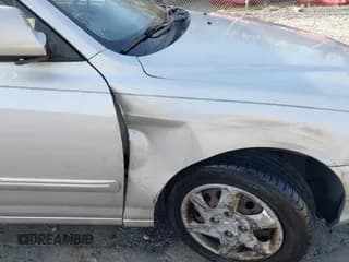 ✅ 2004 Hyundai Elantra GLS • VIN: KMHDN46D54U881518 • Lot: 41767049. Wystawiony na IAAI z przebiegiem 211 732 mil. Bezpłatny archiwum sprzedaży aukcyjnych z USA i szczegółowy raport historii pojazdu na DreamBid. Zdjęcie 6.