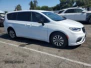 ✅ 2025 Chrysler Pacifica Hybrid Select • VIN: 2C4RC1S74SR564046 • Lot: 66683625. Wystawiony na Copart z przebiegiem 6 660 mil. Bezpłatny archiwum sprzedaży aukcyjnych z USA i szczegółowy raport historii pojazdu na DreamBid. Zdjęcie 4.