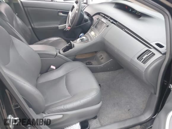 ✅ 2011 Toyota Prius I • VIN: JTDKN3DU2B0319296 • Lot: 43571288. Listed on IAAI with 338,750 mi. Free auction sales archive from the USA and detailed vehicle history report at DreamBid. Image 5.