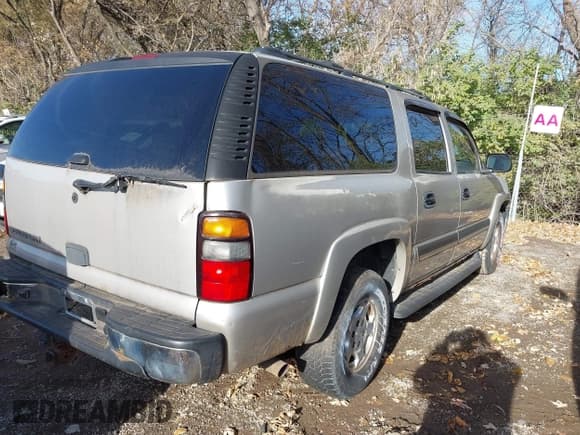 ✅ 2006 Chevrolet Suburban LT • VIN: 1GNFK16Z66J132058 • Lot: 43690477. Listed on IAAI with 136,654 mi. Free auction sales archive from the USA and detailed vehicle history report at DreamBid. Image 4.