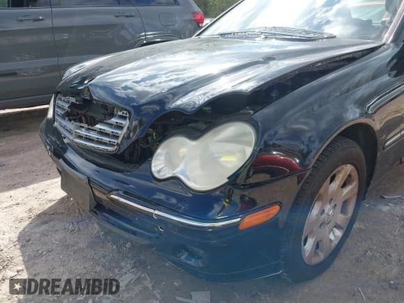 ✅ 2006 Mercedes-Benz C 280 Luxury • VIN: WDBRF92H06F772788 • Lot: 41841034. Wystawiony na IAAI z przebiegiem 167 479 mil. Bezpłatny archiwum sprzedaży aukcyjnych z USA i szczegółowy raport historii pojazdu na DreamBid. Zdjęcie 13.