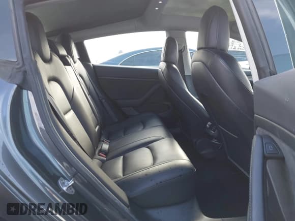 ✅ 2022 Tesla Model 3 Long Range • VIN: 5YJ3E1EB3NF253546 • Lot: 41782222. Wystawiony na IAAI z przebiegiem 44 473 mil. Bezpłatny archiwum sprzedaży aukcyjnych z USA i szczegółowy raport historii pojazdu na DreamBid. Zdjęcie 8.