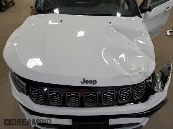 ✅ 2024 Jeep Compass Limited • VIN: 3C4NJDCN6RT157548 • Lot: 50033615. Listed on Copart with 9,750 mi. Free auction sales archive from the USA and detailed vehicle history report at DreamBid. Image 12.