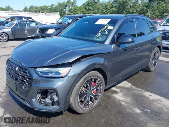 ✅ 2024 Audi SQ5 Prestige • VIN: WA1C4AFY9R2015791 • Lot: 42770088. Listed on IAAI with 21,695 mi. Free auction sales archive from the USA and detailed vehicle history report at DreamBid. Image 19.