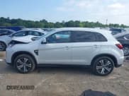 ✅ 2024 Mitsubishi Outlander S • VIN: JA4ARUAU4RU016849 • Lot: 42818704. Listed on IAAI with 7,348 mi. Free auction sales archive from the USA and detailed vehicle history report at DreamBid. Image 13.