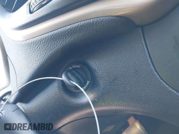 ✅ 2014 Jeep Cherokee Latitude • VIN: 1C4PJMCS2EW124467 • Lot: 41944747. Wystawiony na IAAI z przebiegiem 132 890 mil. Bezpłatny archiwum sprzedaży aukcyjnych z USA i szczegółowy raport historii pojazdu na DreamBid. Zdjęcie 11.