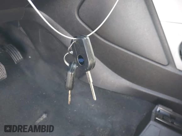 ✅ 2013 Ford Escape SE • VIN: 1FMCU9GX9DUC87292 • Lot: 43837293. Listed on IAAI with 140,103 mi. Free auction sales archive from the USA and detailed vehicle history report at DreamBid. Image 11.