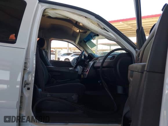 2011 Chevrolet Tahoe Commercial with VIN 1GNSK2E06BR200068, listed as a IAAI auction lot 42698921 with 94,150 mi miles and . Bid and sale history available at DreamBid. Image 5.