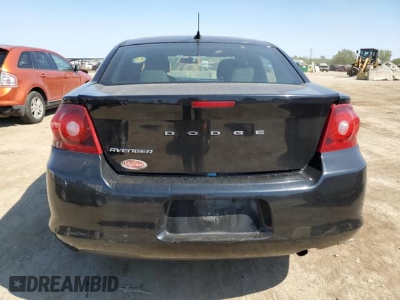 ✅ 2014 Dodge Avenger SE • VIN: 1C3CDZAB2EN226464 • Lot: 70821784. Wystawiony na Copart z przebiegiem 139 380 mil. Bezpłatny archiwum sprzedaży aukcyjnych z USA i szczegółowy raport historii pojazdu na DreamBid. Zdjęcie 6.