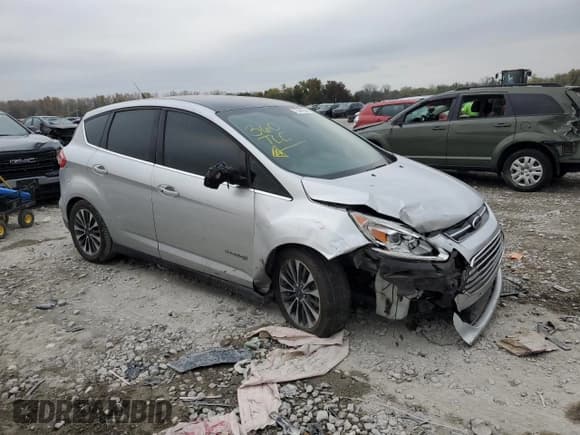 ✅ 2018 Ford C-Max Titanium • VIN: 1FADP5DU6JL102870 • Lot: 77641264. Wystawiony na Copart z przebiegiem 115 060 mil. Bezpłatny archiwum sprzedaży aukcyjnych z USA i szczegółowy raport historii pojazdu na DreamBid. Zdjęcie 4.