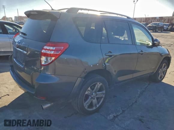 ✅ 2009 Toyota RAV4 Sport • VIN: JTMBK32V595073877 • Лот: 96414365. Опубликован ранее на Copart с пробегом 271 857 миль. Бесплатный доступ к архиву аукционных продаж из США и подробный отчёт об истории автомобиля на DreamBid. Изображение 3.