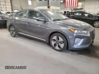 2020 Hyundai Ioniq SEL с VIN KMHC85LC7LU207471, выставлен на аукционе Copart как лот 77454154 с пробегом 62 476 миль миль и Списание • Salvage title. История ставок и продаж доступна на DreamBid. Изображение 4.