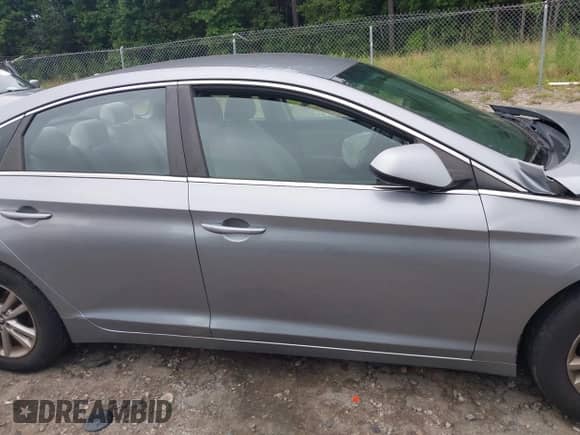 2016 Hyundai Sonata 2.4L z VIN 5NPE24AF7GH385936, wystawiony jako IAAI lot #42440665 z przebiegiem 121 555 mil mil oraz . Historia ofert i sprzedaży dostępna na DreamBid. Obrazek 14.