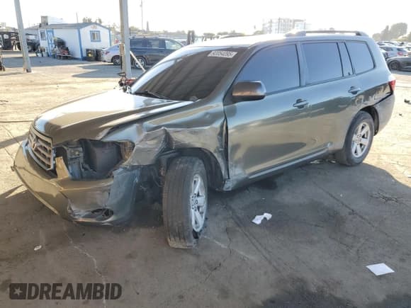 ✅ 2010 Toyota Highlander • VIN: 5TDZK3EHXAS004931 • Lot: 92054095. Listed on Copart with 224,945 mi. Free auction sales archive from the USA and detailed vehicle history report at DreamBid. Image 1.