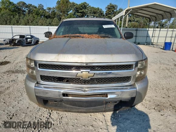 ✅ 2011 Chevrolet Silverado 1500 1HY • VIN: 3GCUCUEJ1BG145757 • Lot: 81233305. Listed on Copart with 260,896 mi. Free auction sales archive from the USA and detailed vehicle history report at DreamBid. Image 5.
