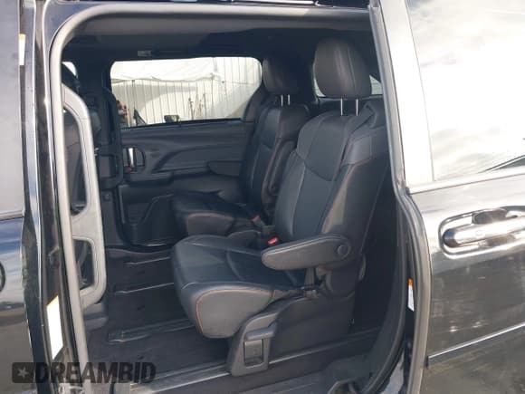 ✅ 2021 Toyota Sienna XSE • VIN: 5TDDSKFC6MS019311 • Lot: 43581691. Listed on IAAI with 85,079 mi. Free auction sales archive from the USA and detailed vehicle history report at DreamBid. Image 8.