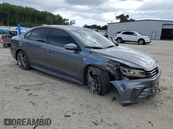 ✅ 2018 Volkswagen Passat S • VIN: 1VWAA7A30JC028610 • Lot: 84710855. Listed on Copart with 114,226 mi. Free auction sales archive from the USA and detailed vehicle history report at DreamBid. Image 4.