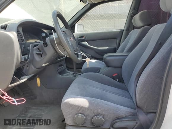 ✅ 1995 Toyota Camry LE • VIN: JT2GK12E3S0081465 • Lot: 80890595. Wystawiony na Copart z przebiegiem 105 832 mil. Bezpłatny archiwum sprzedaży aukcyjnych z USA i szczegółowy raport historii pojazdu na DreamBid. Zdjęcie 7.