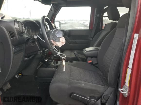 ✅ 2012 Jeep Wrangler Unlimited Rubicon • VIN: 1C4HJWFG2CL219021 • Lot: 87451784. Wystawiony na Copart z przebiegiem 109 675 mil. Bezpłatny archiwum sprzedaży aukcyjnych z USA i szczegółowy raport historii pojazdu na DreamBid. Zdjęcie 7.