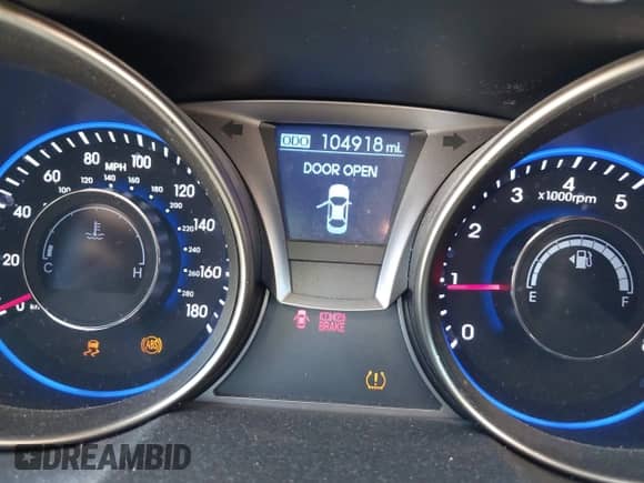 2013 Hyundai Genesis Coupe Track с VIN KMHHU6KJ6DU089065, выставлен на аукционе IAAI как лот 42224509 с пробегом 104 918 миль миль и . История ставок и продаж доступна на DreamBid. Изображение 7.