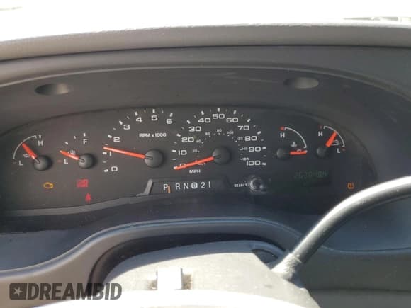 ✅ 2008 Ford Econoline Passenger XL • VIN: 1FMNE11L48DA80599 • Lot: 52532405. Listed on Copart with 263,848 mi. Free auction sales archive from the USA and detailed vehicle history report at DreamBid. Image 9.